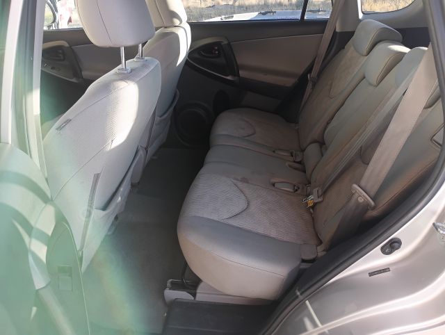 2011 RAV4 AWD (4).jpg